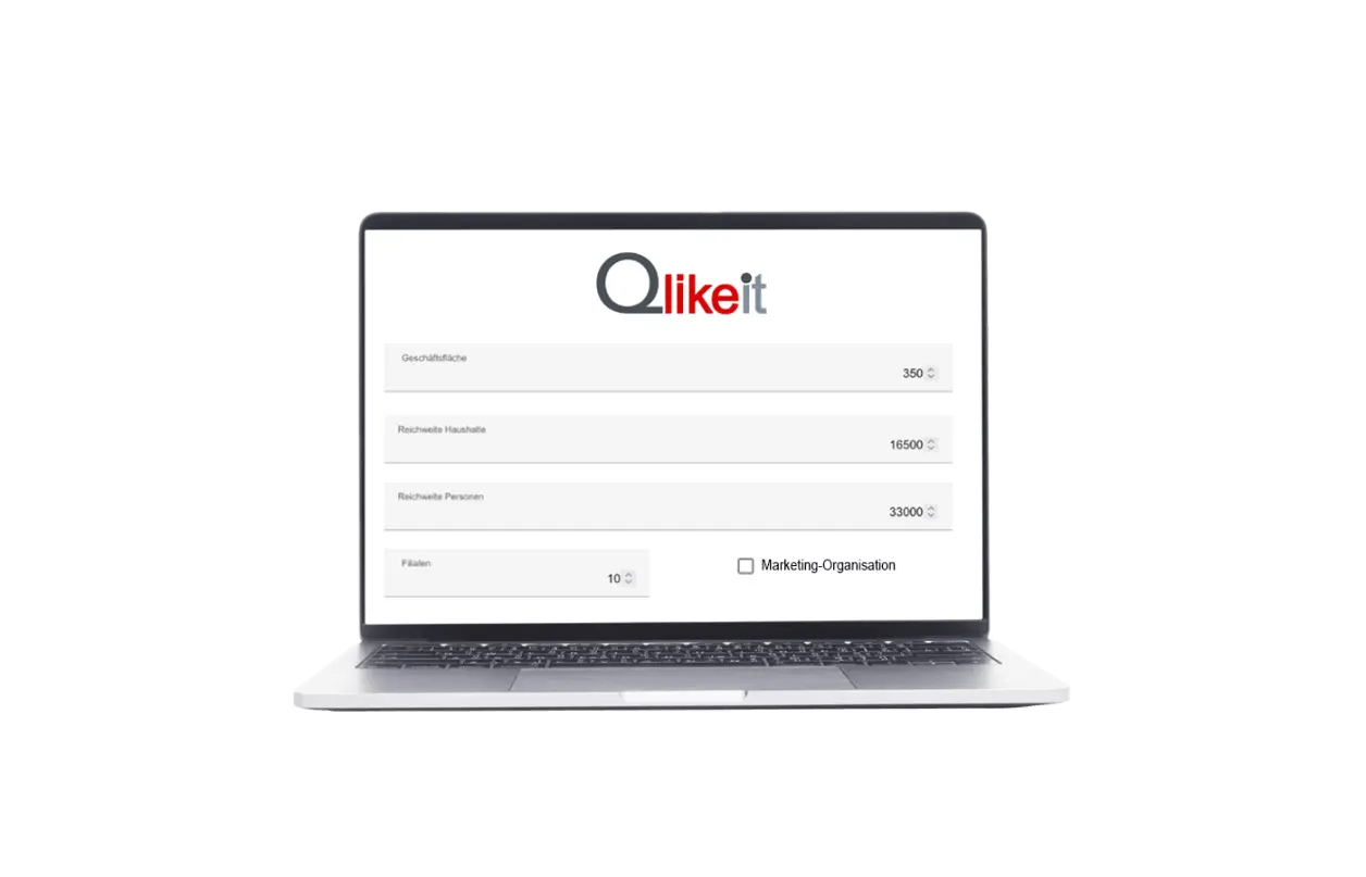 Laptop mit Qlikeit Eingabemaske Stammdaten